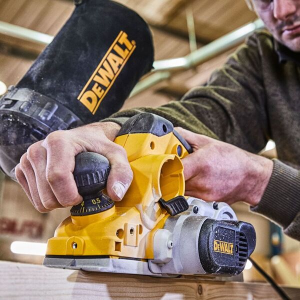 Strug elektryczny Dewalt